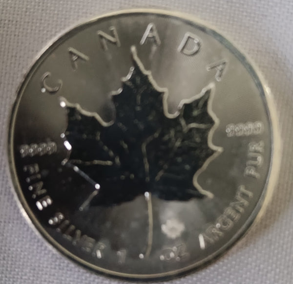 Uncirculated 2015 Maple Leaf 5 Dollar Silver 1 Troy Ounce Coin